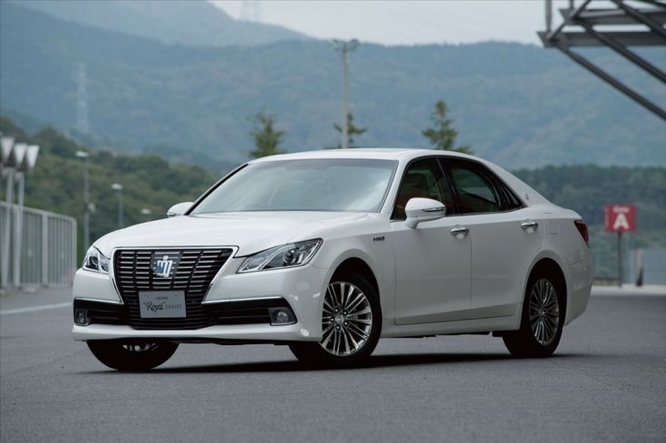 Toyota Crown car hire Kenya